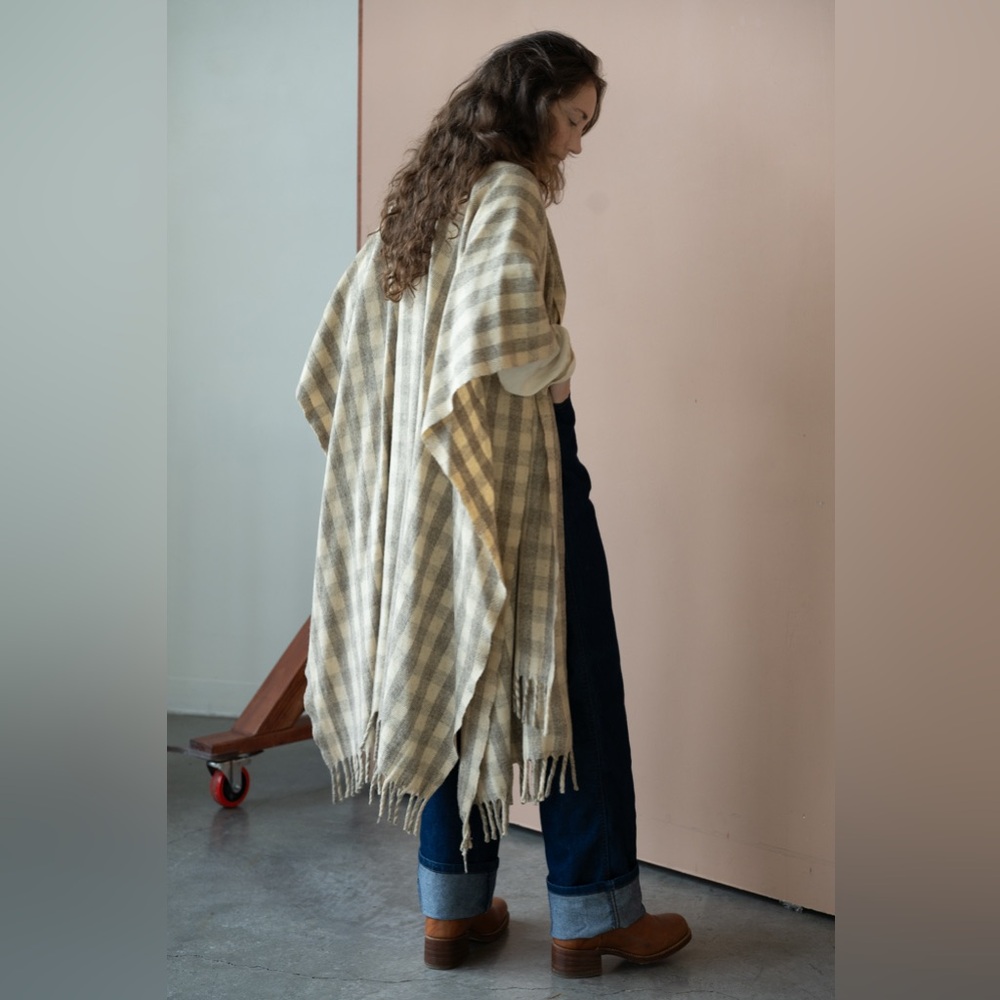 Checkered Wool Cape - Picture 2 of 5